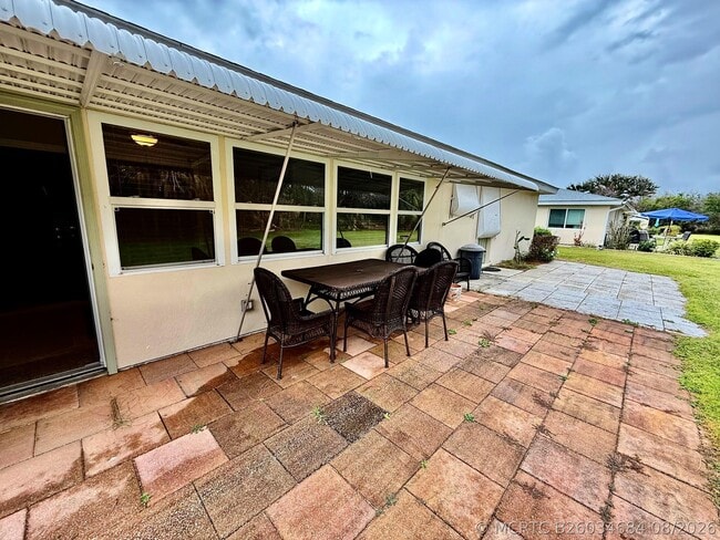 Building Photo - 916 Savannas Point Dr