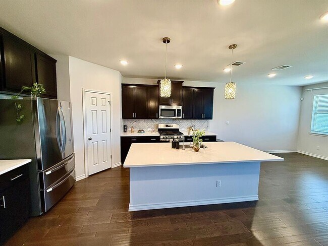 Building Photo - 6601 Folsom Ave