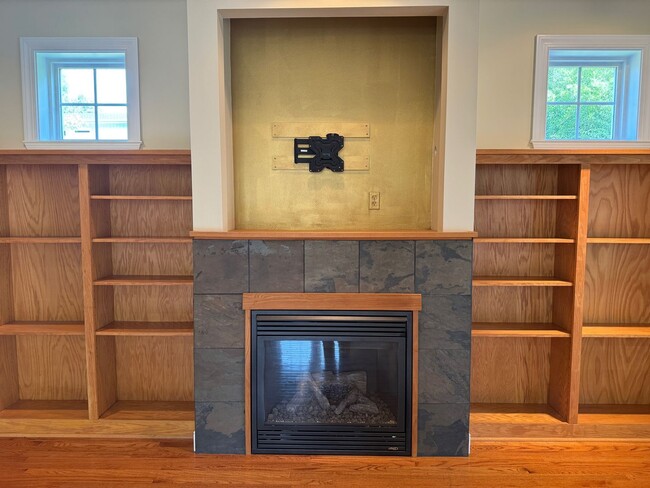 Building Photo - West AVL - Truly Special Custom Build!