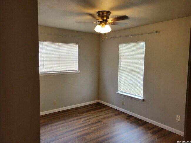 Building Photo - 5405 Borchers Dr