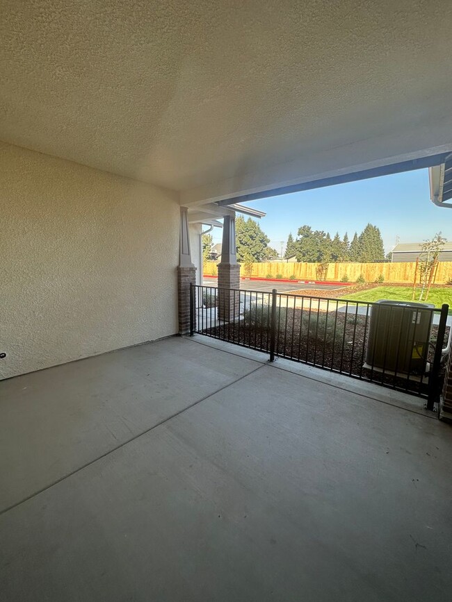 Building Photo - Wood Ranch Apartments 506