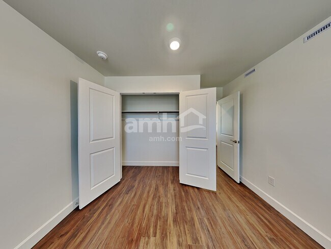 Building Photo - 7507 S Via Bombachas