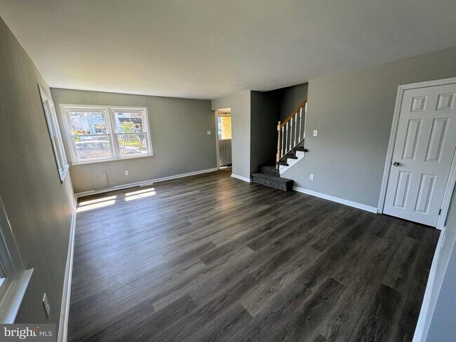 Building Photo - 1015 Alcyon Dr