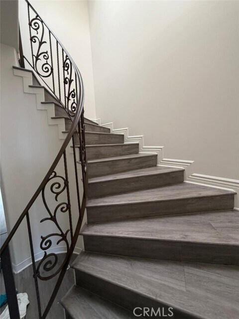 Building Photo - 10220 Samoa Ave