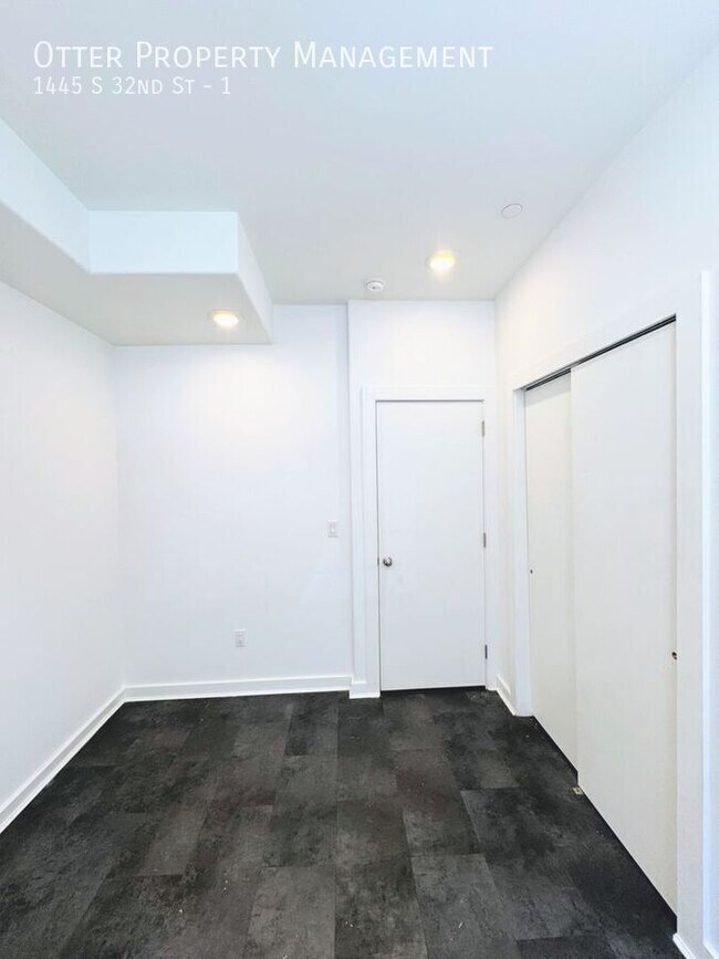 Building Photo - 1445 S 32nd St