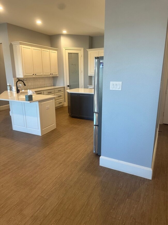 Building Photo - open concept 4bd - rent to own