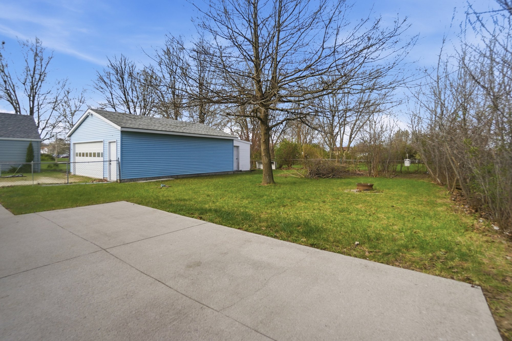 Building Photo - 2351 Burden Dr