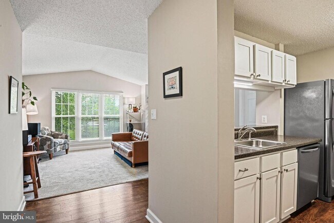 Building Photo - 21013 Timber Ridge Terrace