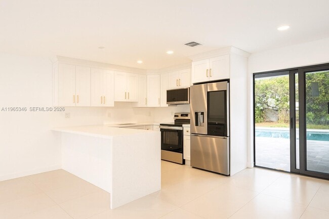 Building Photo - 4671 SW 43rd Terrace