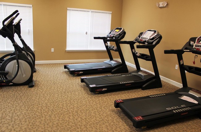 Fitness Center - Valley Estates of Mabelvale