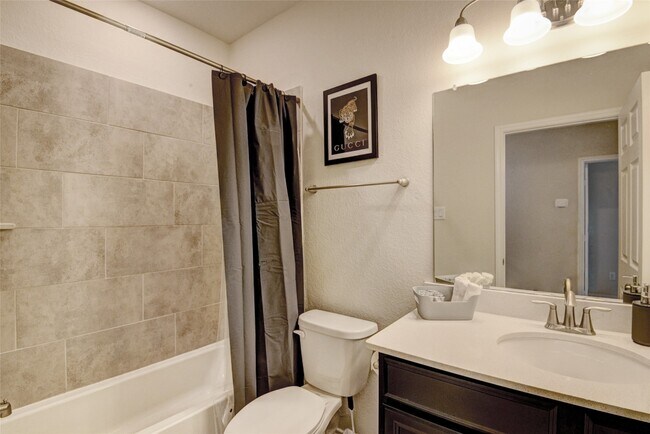 Building Photo - 3104 Roseland Terrace Ln