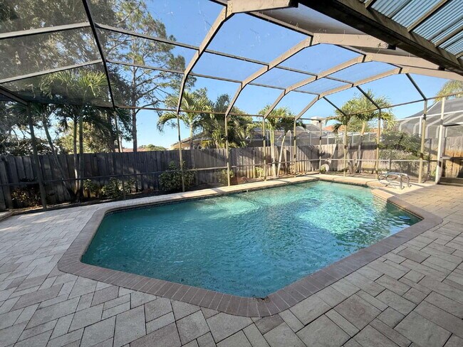 Building Photo - 3107 Westridge Dr