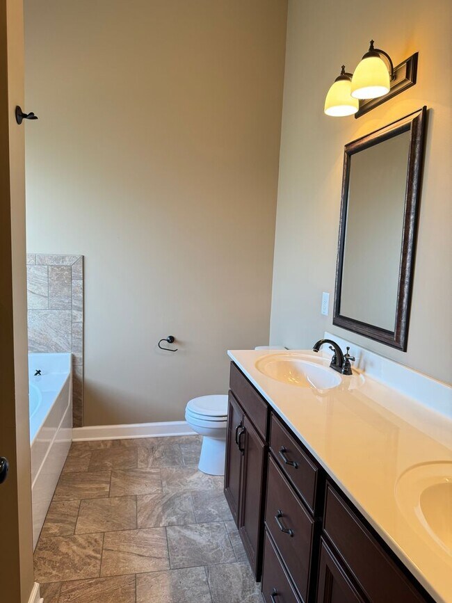 Building Photo - Crosswinds Subdivision! Beautiful 2 Story ...