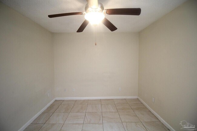 Building Photo - 3417 W Fisher St