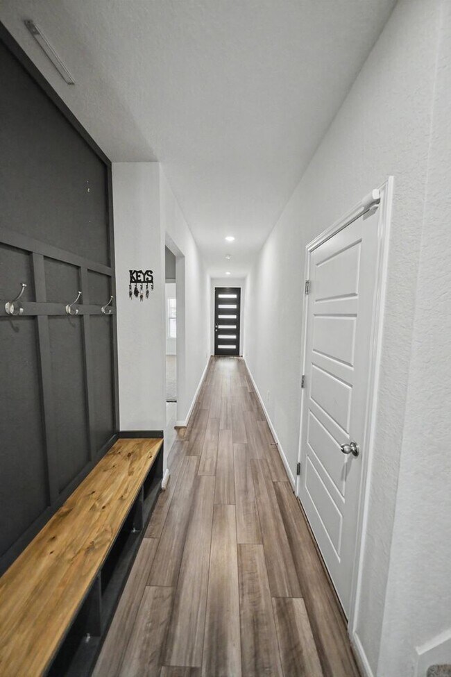 Building Photo - 3037 Beringer Blvd
