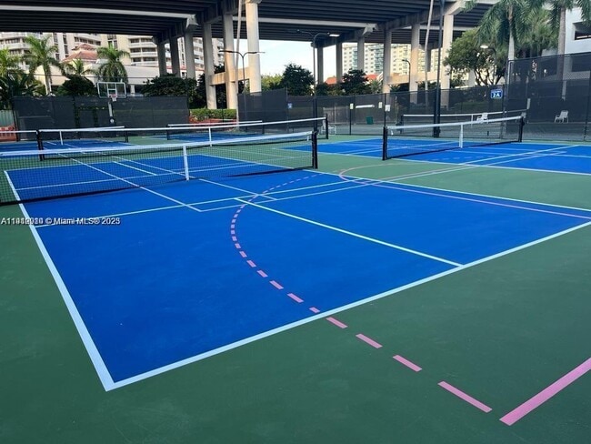 Building Photo - 3530 Mystic Pointe Dr