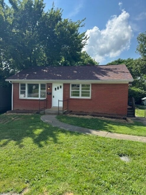 Building Photo - 604 N Mantle Ave