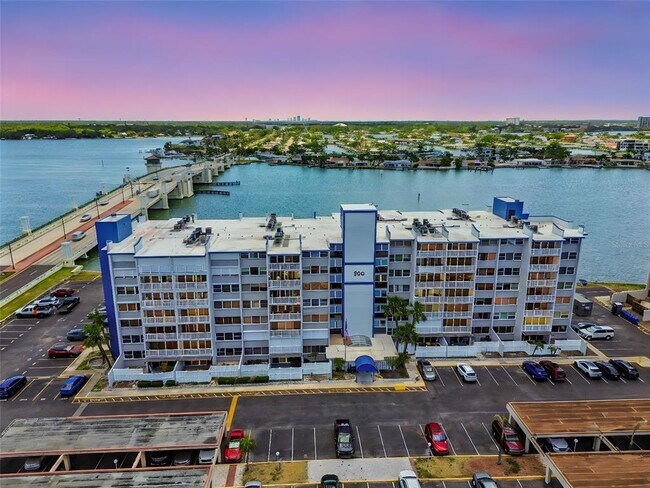 Building Photo - 500 Treasure Island Causeway