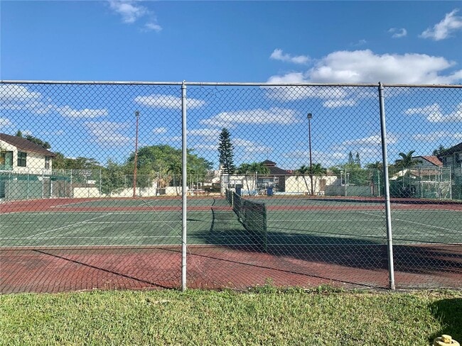 Building Photo - 487 NW 98th Ct