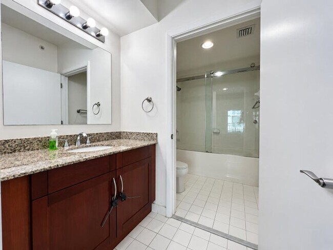Building Photo - 7270 SW 89th St