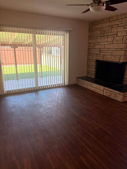 Building Photo - 4568 Alice St