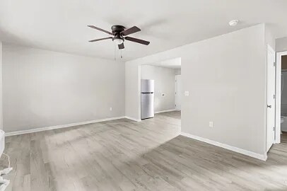 Building Photo - 1217 Pineview St