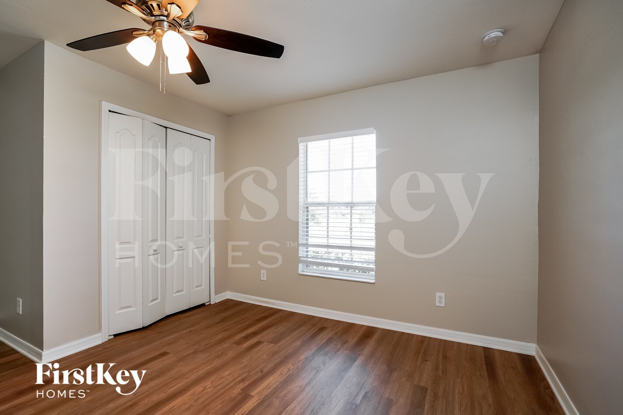Building Photo - 1002 NE 33rd Ln