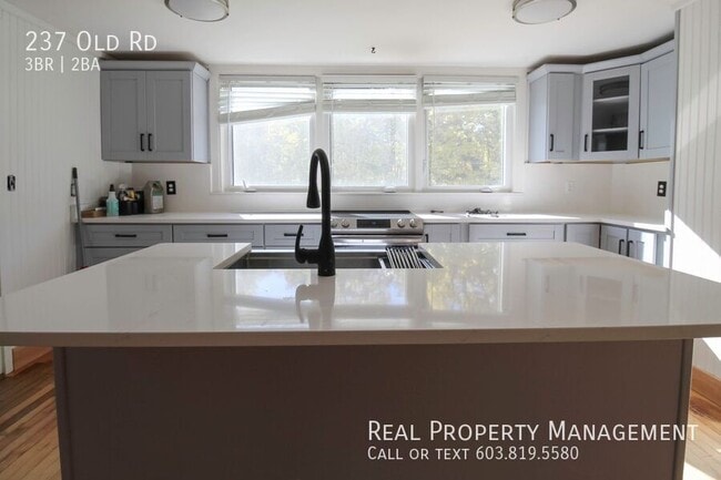 Building Photo - 237 Old Rd