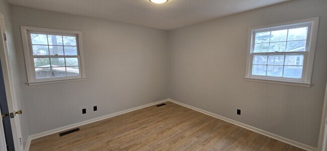 Building Photo - 1202 Brindley Dr