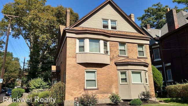 Building Photo - 5603 Fair Oaks St