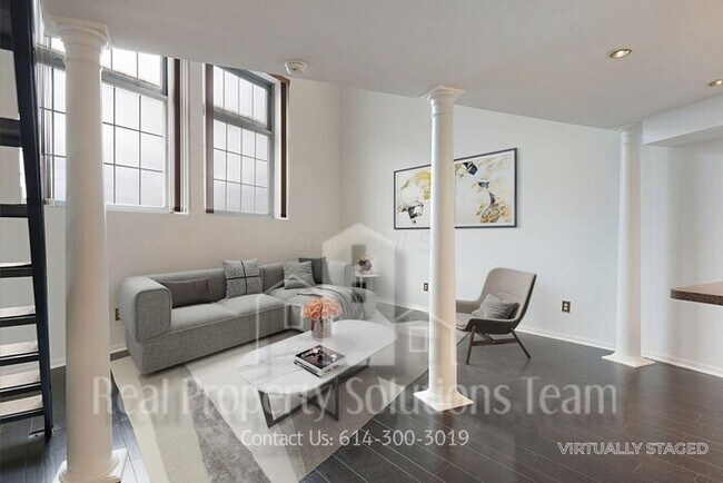 Building Photo - Downtown Condo!