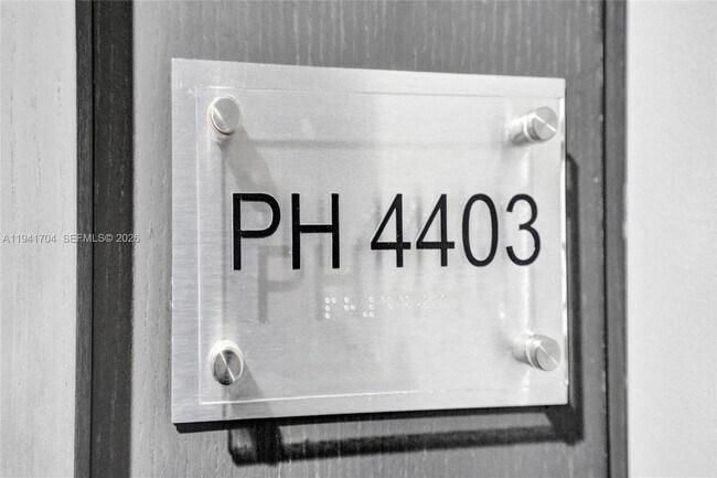 Building Photo - 1800 S Ocean Dr