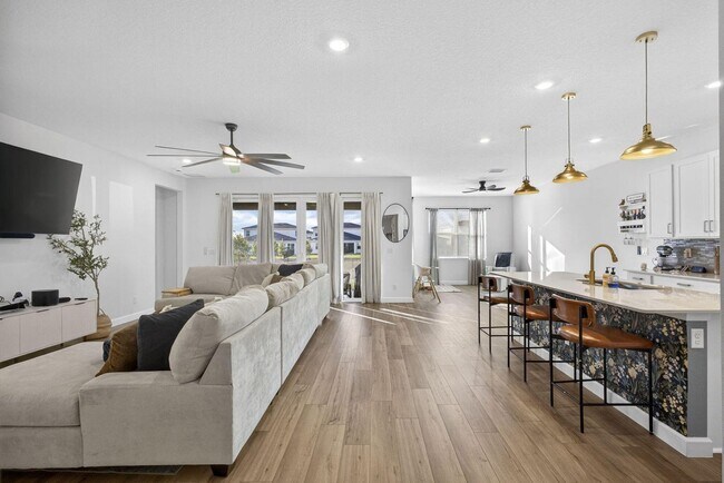 Building Photo - 1543 Stockbridge St