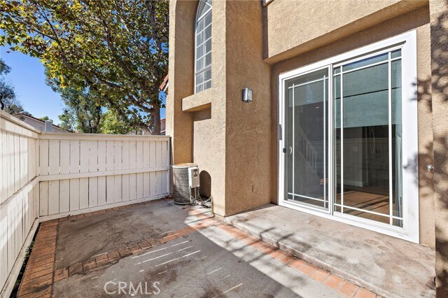 Building Photo - 28 Vía Esperanza