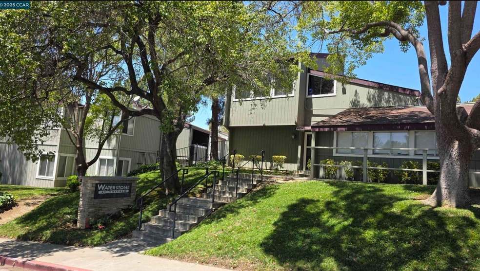 Building Photo - 1333 N Camino Alto