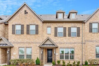 Building Photo - 4238 Shavano Dr
