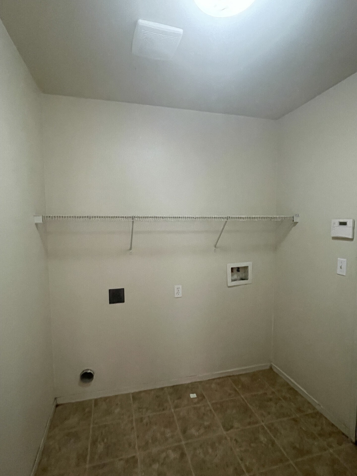 Building Photo - 4345 Briggs Ln