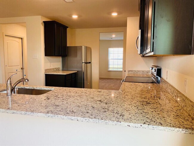 Building Photo - 1009 Riverdale Cove