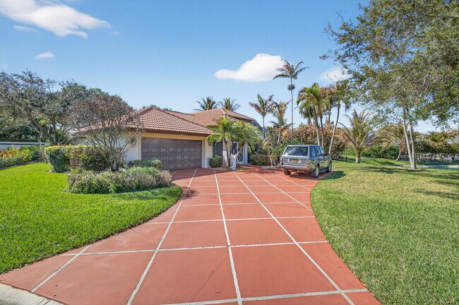 Building Photo - 8075 SE Governors Way