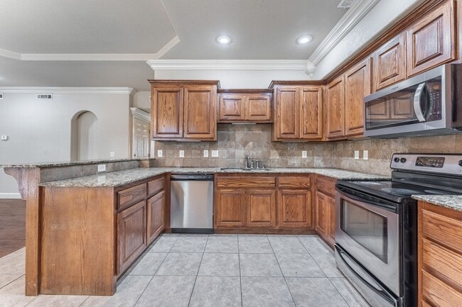 Building Photo - Dont miss out! This wont last long.