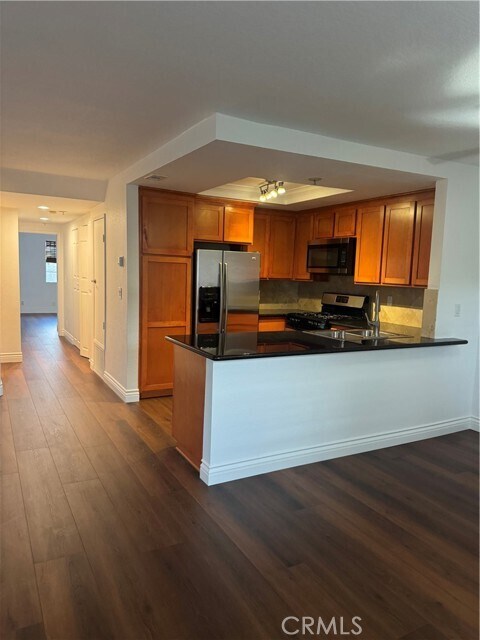 Building Photo - 301 W Mountain View Ave