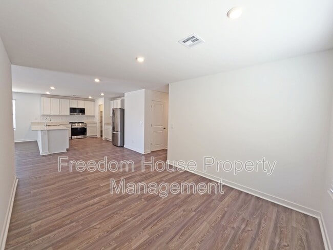 Building Photo - 660 Huyana Wind Dr