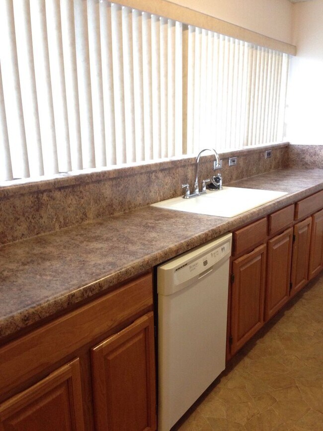 Building Photo - 4002 Glenrock Dr