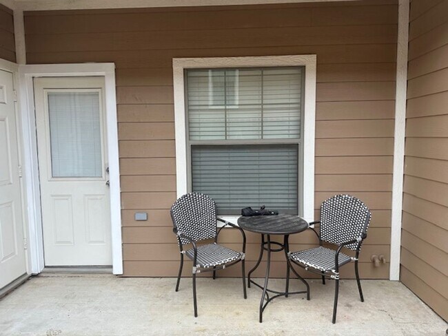 Building Photo - River Ridge Townhomes #1706