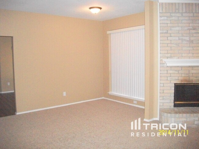 Building Photo - 746 Catalina Dr