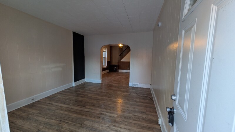 Building Photo - 376 Cherry St