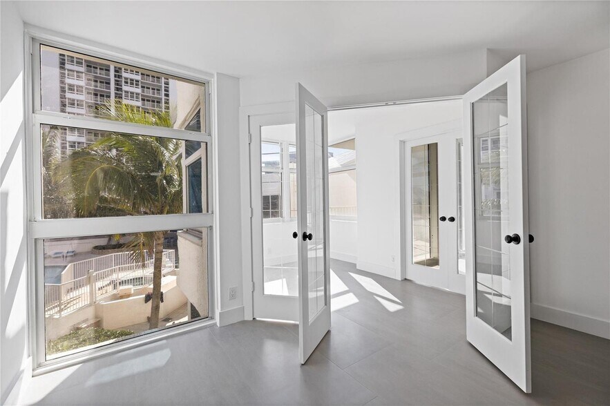 Building Photo - 1360 S Ocean Blvd