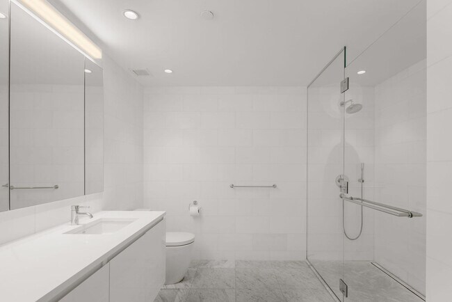 Building Photo - 685 1st Ave