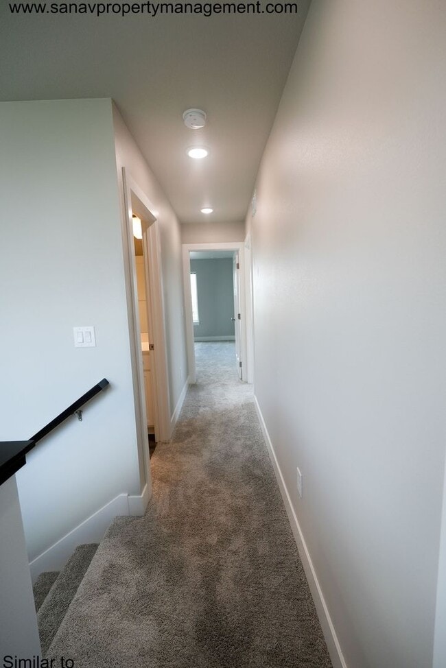 Building Photo - Modern 3-Bedroom, 2.5-Bath Home in Prime Norwalk Location