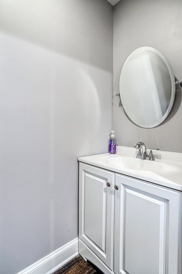 Building Photo - 812 Burns St SE